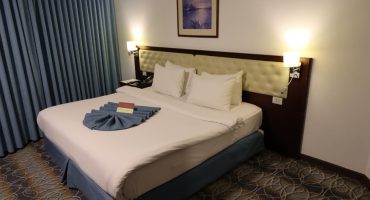 Standard King Size (2) Standard King Size (2)