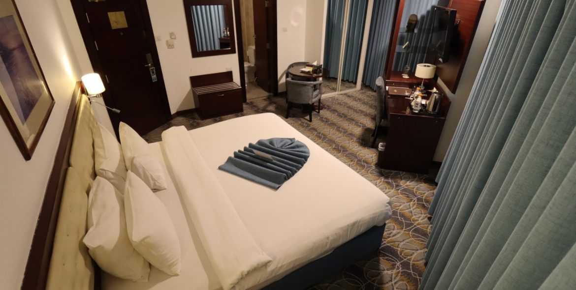 Superior King Size Room (1)