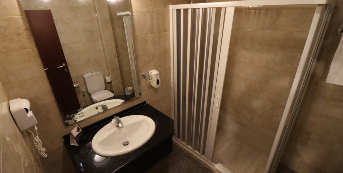 Superior King Size Room (2)